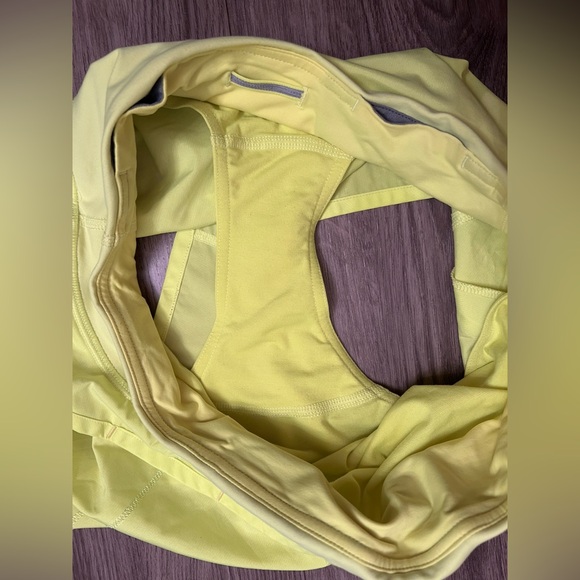 Lululemon Speed Shorts Size 6 - Picture 7 of 8